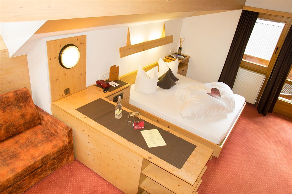 Hotel Garni Hainbacherhof Sölden